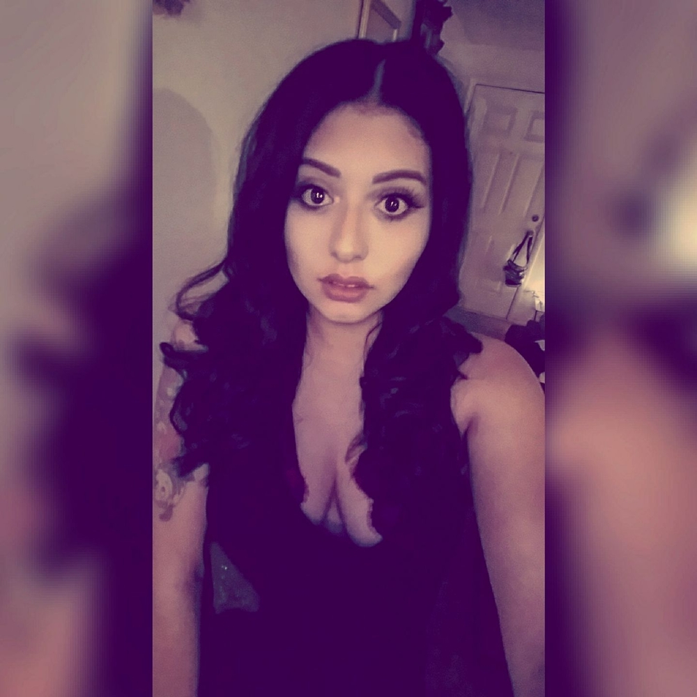 Meet your Posher, Carolina